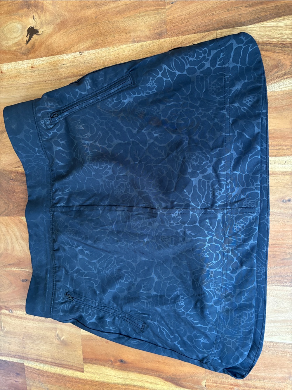 Orvis Black Floral Print Active Skort - Size Small